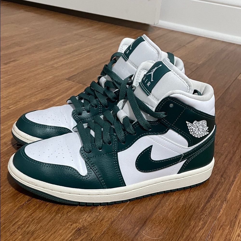 Nike Air Jordan 1 Mid